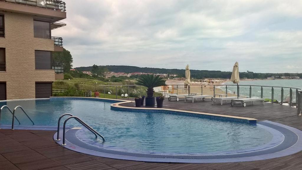 Apartment Sand Lilies Sozopol Bagian luar foto