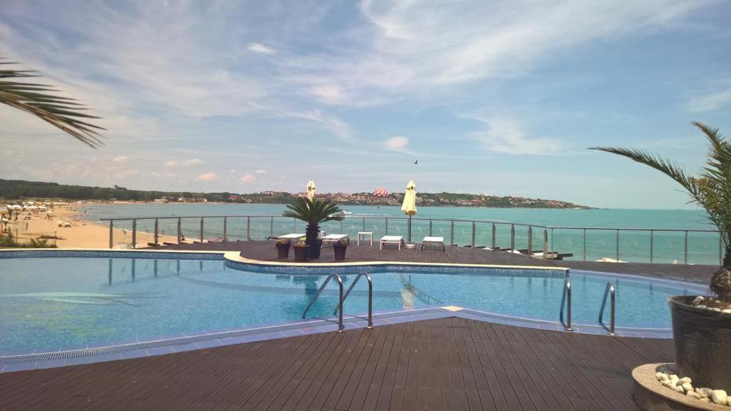 Apartment Sand Lilies Sozopol Bagian luar foto